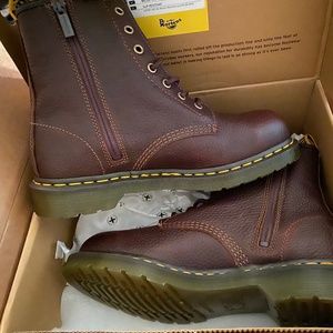 New still in box Dr. Martens women steel toed work boots